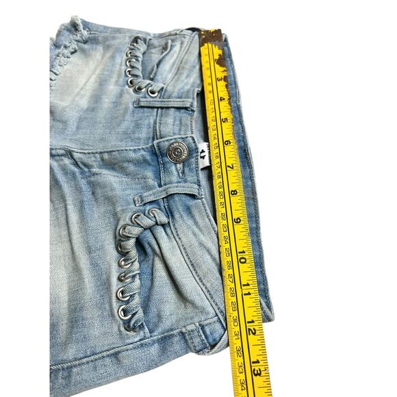 True Religion Women's Joey Denim Cutoff Denim Shorts in Blue Moon size 23 - Y2K - Picture 5 of 13